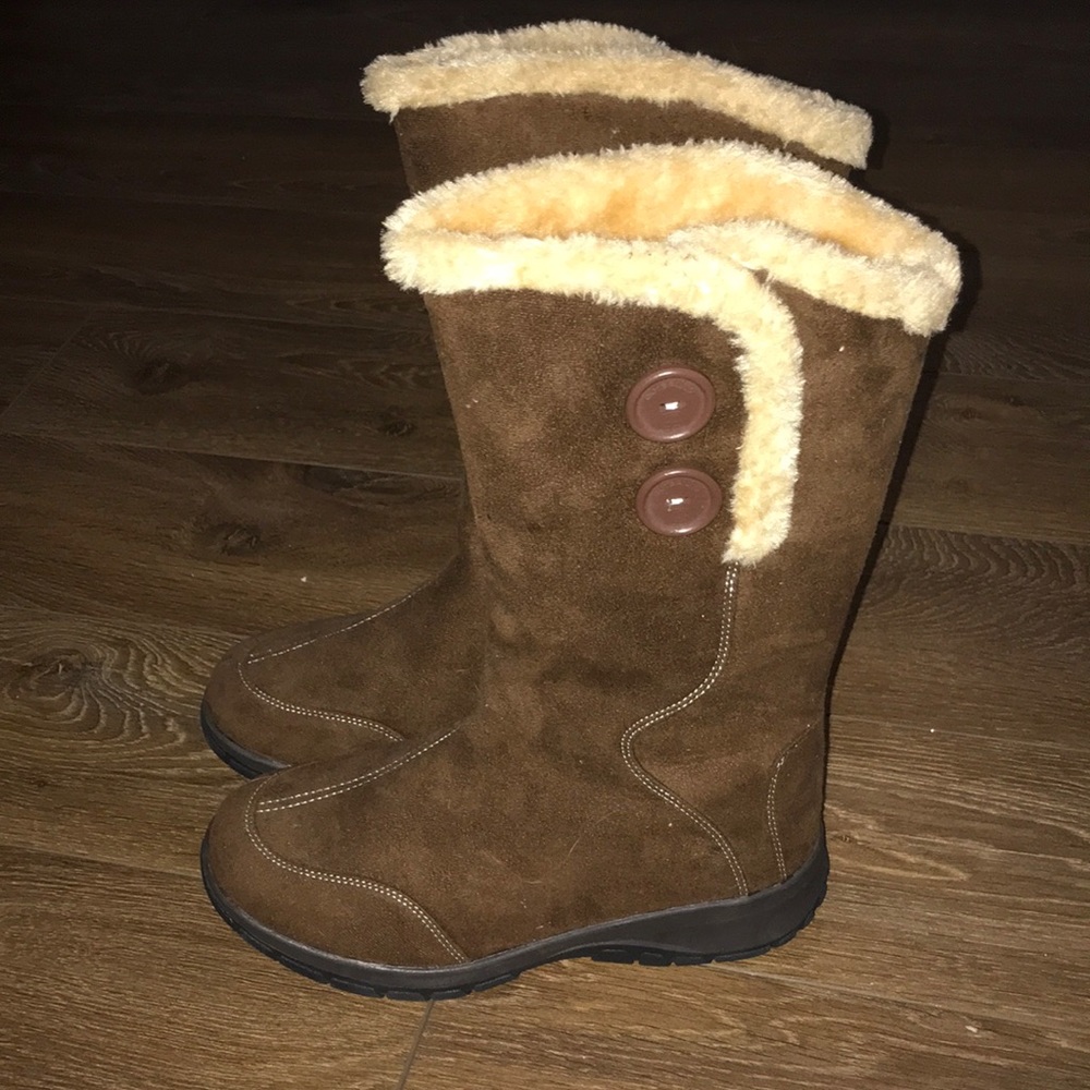 Size 8 outbound winter boots never worn